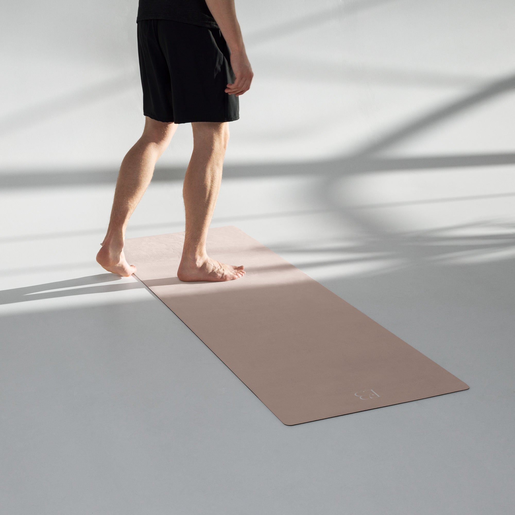 Blushing Petal Natural Rubber Yoga Mat | Non-Toxic & Eco-Friendly | Eco Black